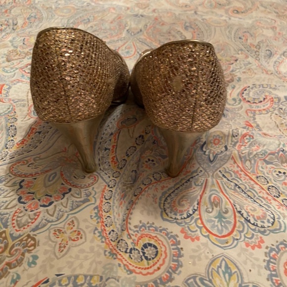 Rose gold heels - Picture 3 of 4